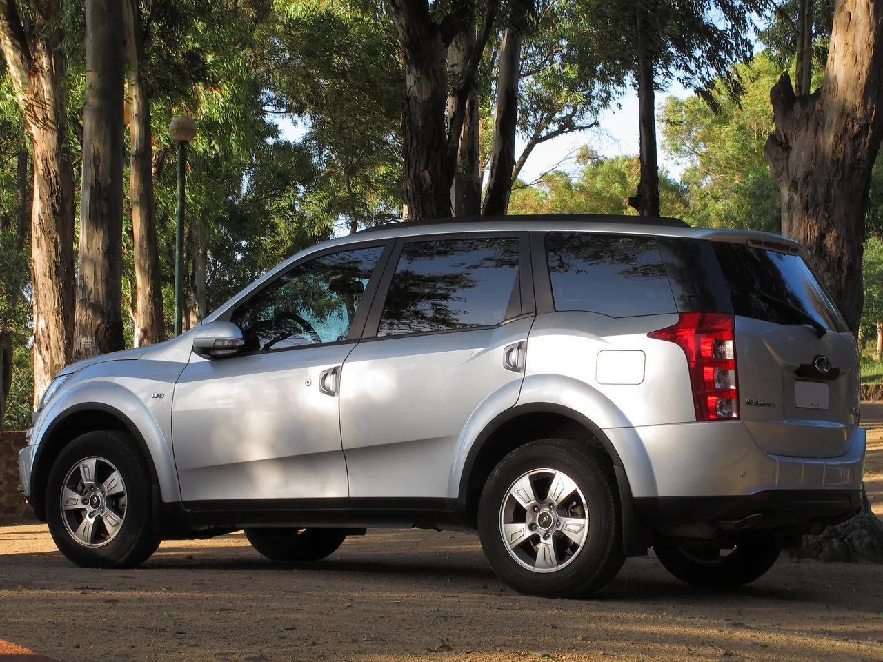 Mahindra XUV 500 self drive car rental Coimbatore — DriveMyCarz
